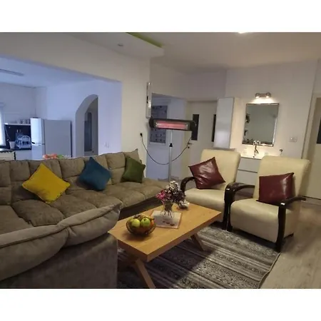 Garden Apartments. Mas'ada Экстерьер фото