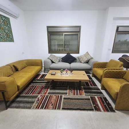 Garden Apartments. Mas'ada Экстерьер фото